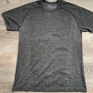 LuLu Lemon Men’s Metal Vent Tech Short Sleeve